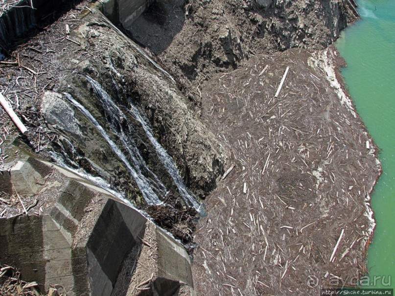 Плотина на реке Куробе — самая высокая плотина Японии Плотина на реке Куробе — самая высокая плотина Японии